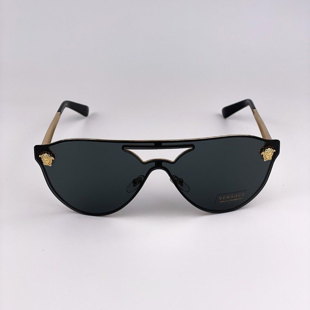 🔥 Versace Sunglasses VE2161 100287 Shield Gold Black Gray Unisex - Picture 1 of 11